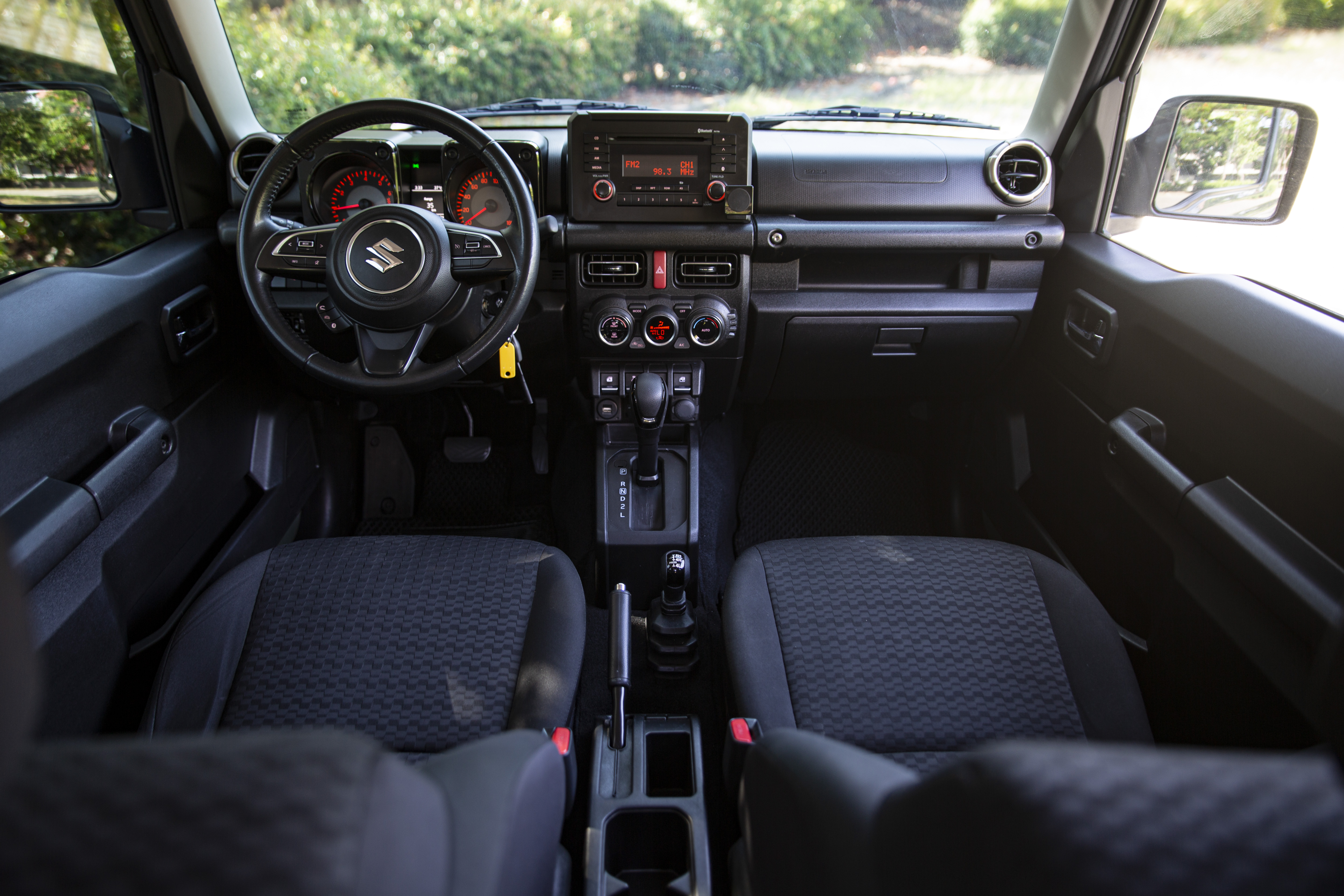 【滿18歲即可申貸】21年 Jimny 6安 車道維持 自動煞停 循跡防滑  第7張相片