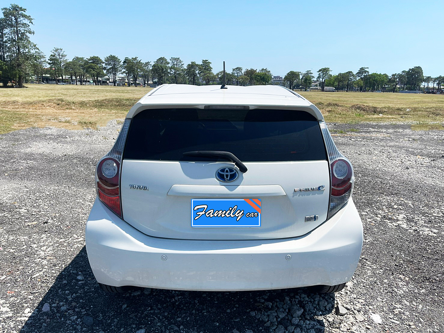PRIUS C 油電●南部最強全貸超貸0頭款軍公教原住民1.88起●專辦拖車戶過件當天交車  第7張相片