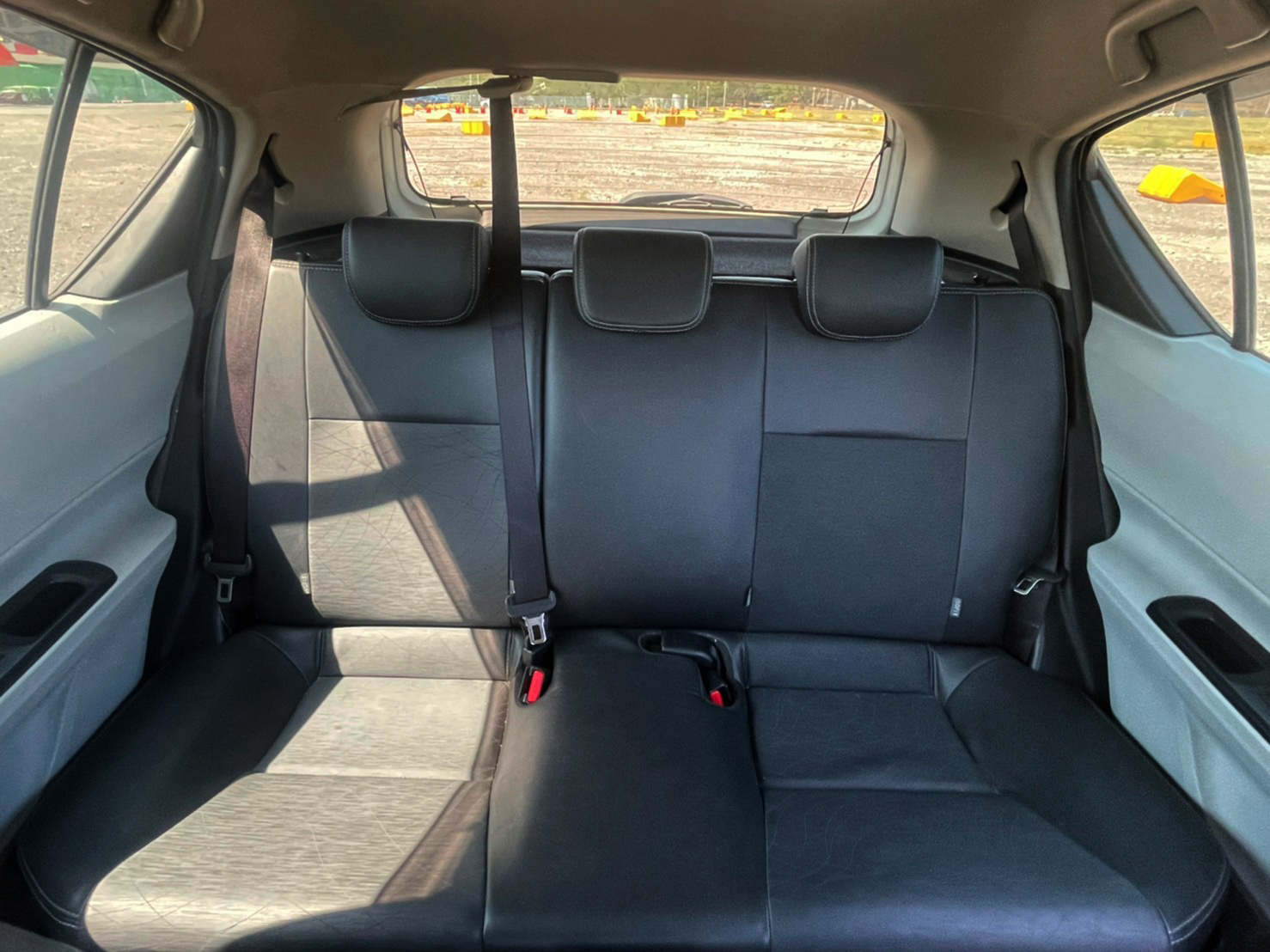 PRIUS C 油電●南部最強全貸超貸0頭款軍公教原住民1.88起●專辦拖車戶過件當天交車  第14張相片