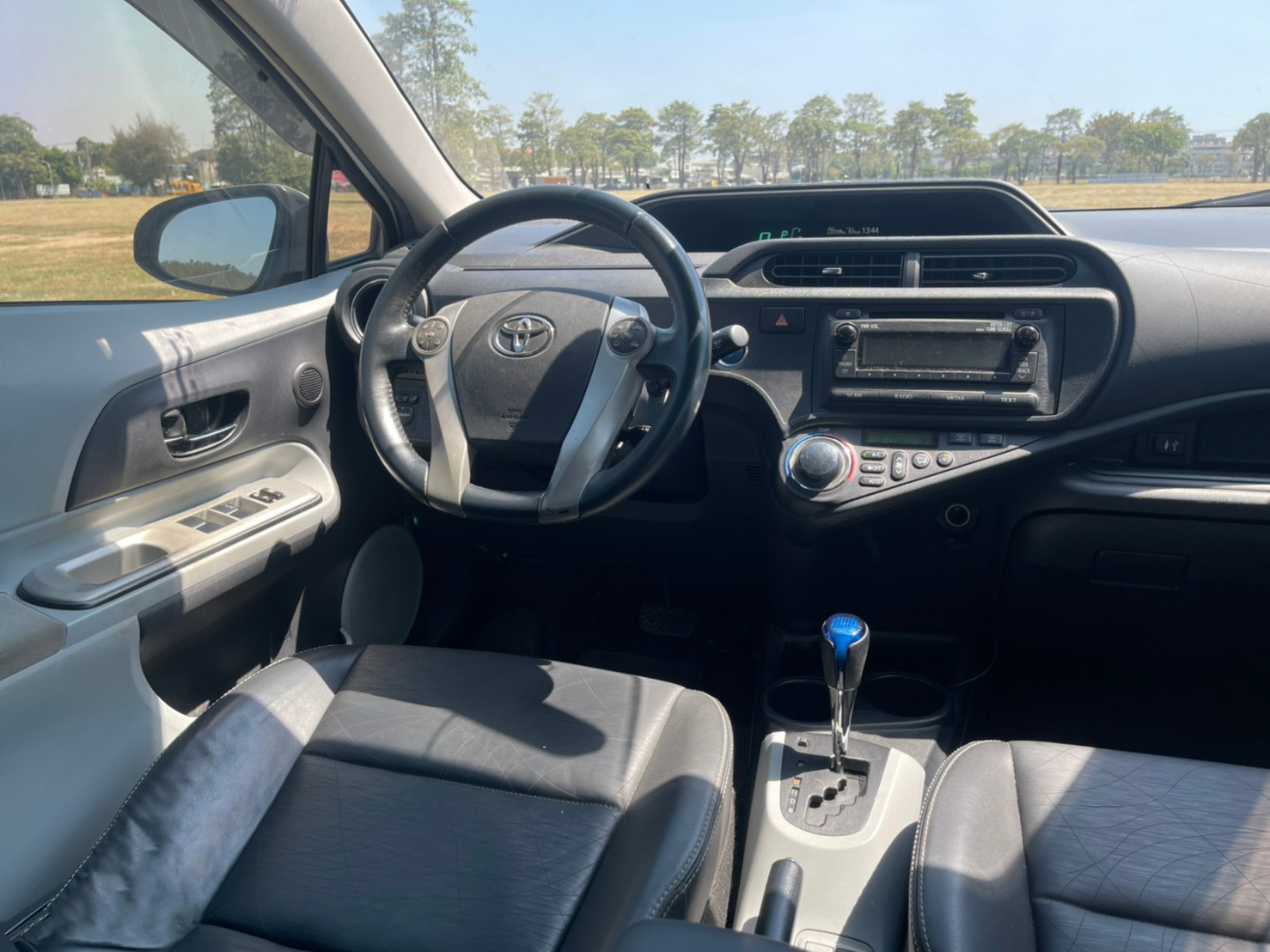 PRIUS C 油電●南部最強全貸超貸0頭款軍公教原住民1.88起●專辦拖車戶過件當天交車  第15張相片