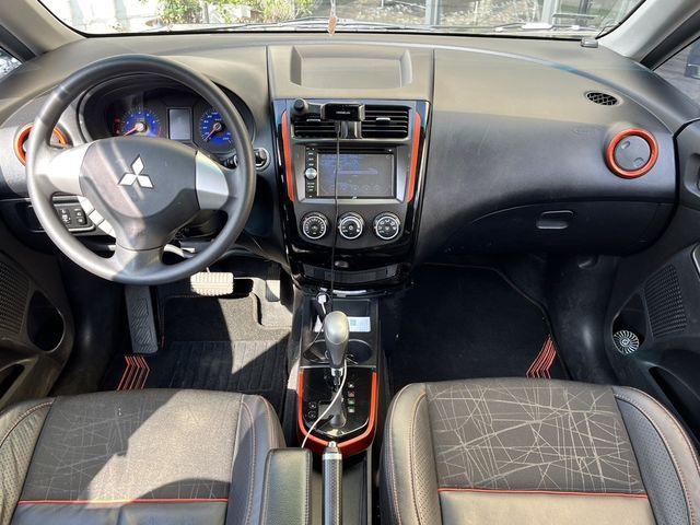 MITSUBISHI三菱 COLT PLUS  第4張相片