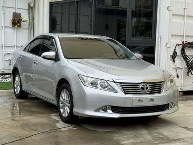 TOYOTA豐田 CAMRY  第2張相片