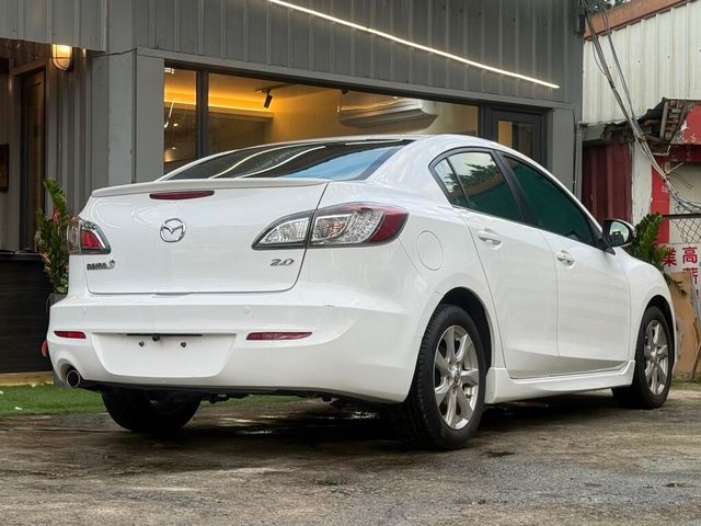MAZDA馬自達 MAZDA 3  第7張相片