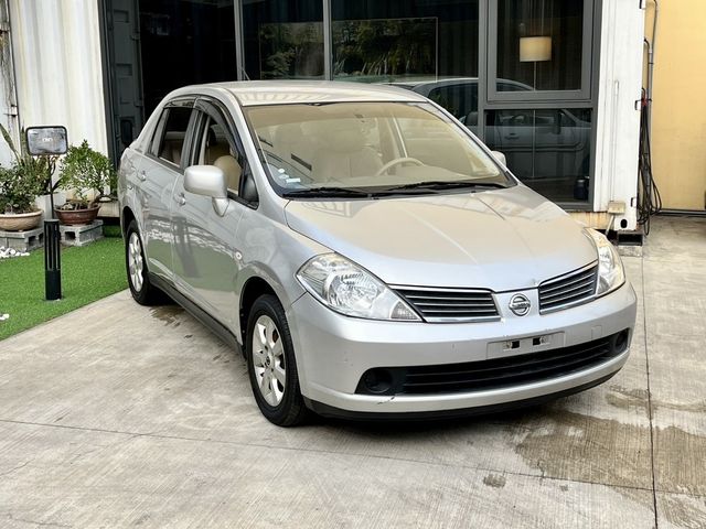 NISSAN日產 TIIDA  第3張相片