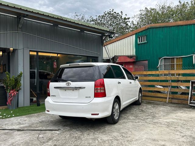 TOYOTA豐田 WISH  第8張相片