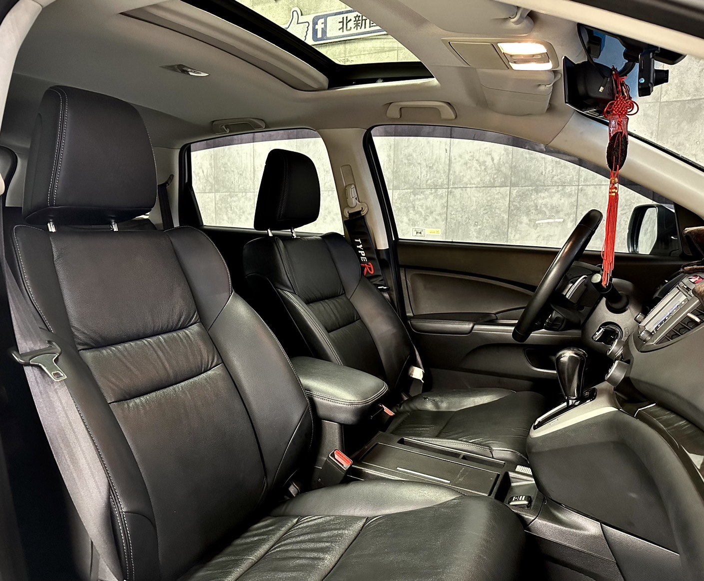 2013 Honda CRV 2.4 頂級有天窗  最搶手的日系休旅 車況美 價格甜   里程23萬公里 保證原版件  第7張相片