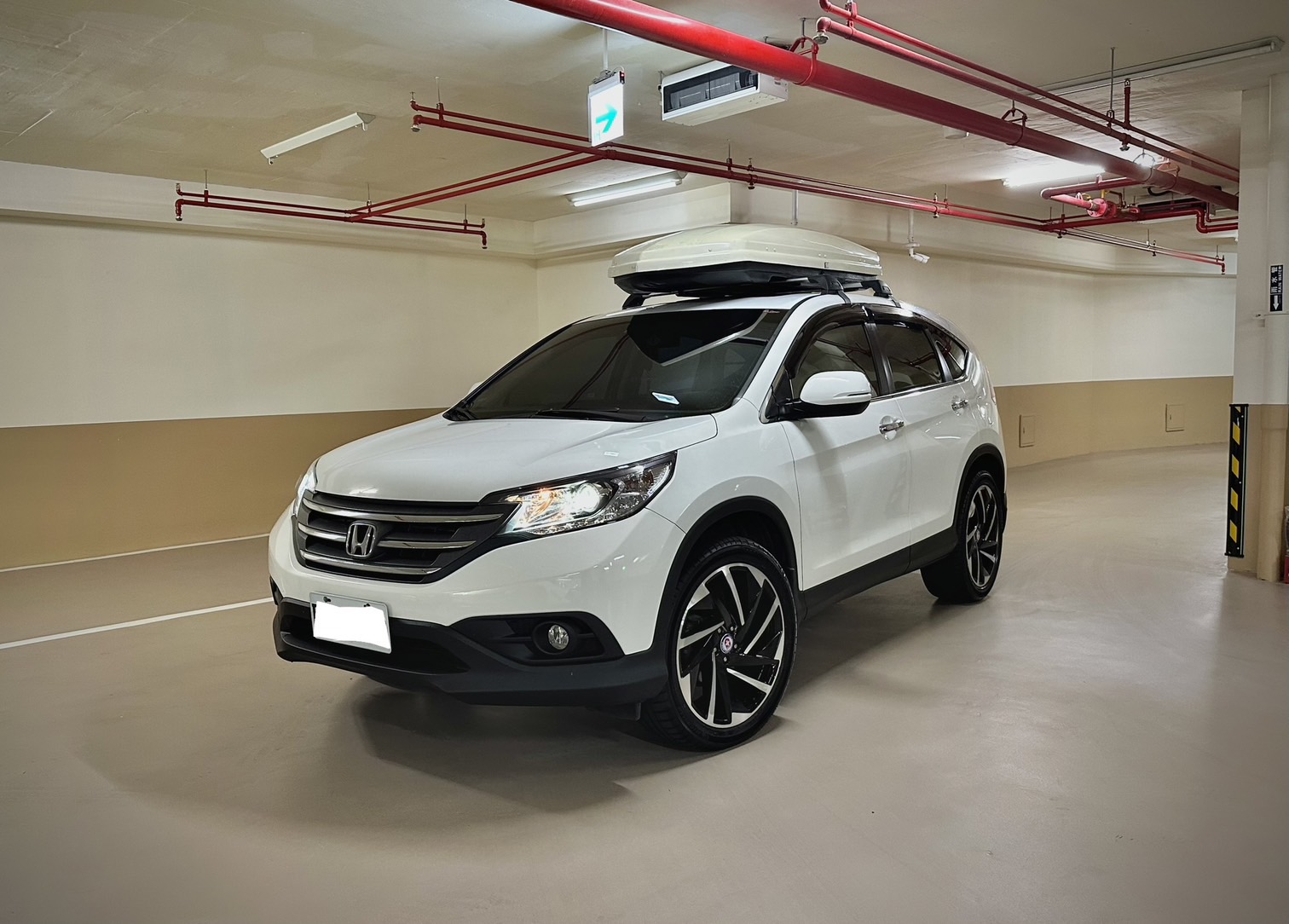 2013 Honda CRV 2.4 頂級有天窗  最搶手的日系休旅 車況美 價格甜   里程23萬公里 保證原版件  第11張相片