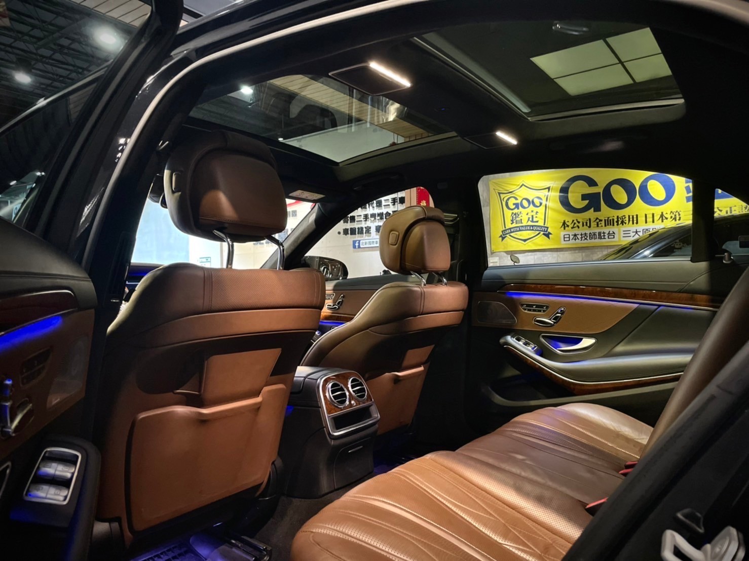 2013/12月出廠 2014年式 S63 AMG   #保證原版件 僅此一台 車況極美 無可挑剔 實跑12萬公里 #有原廠保養紀錄  第5張相片