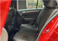 2018年VW GOLF GTI MK7.5 大P 福斯性能鋼砲，賽道機器 全程原廠保養 僅跑八萬多 原廠無改裝 內外美 氣氛佳  第7張縮圖