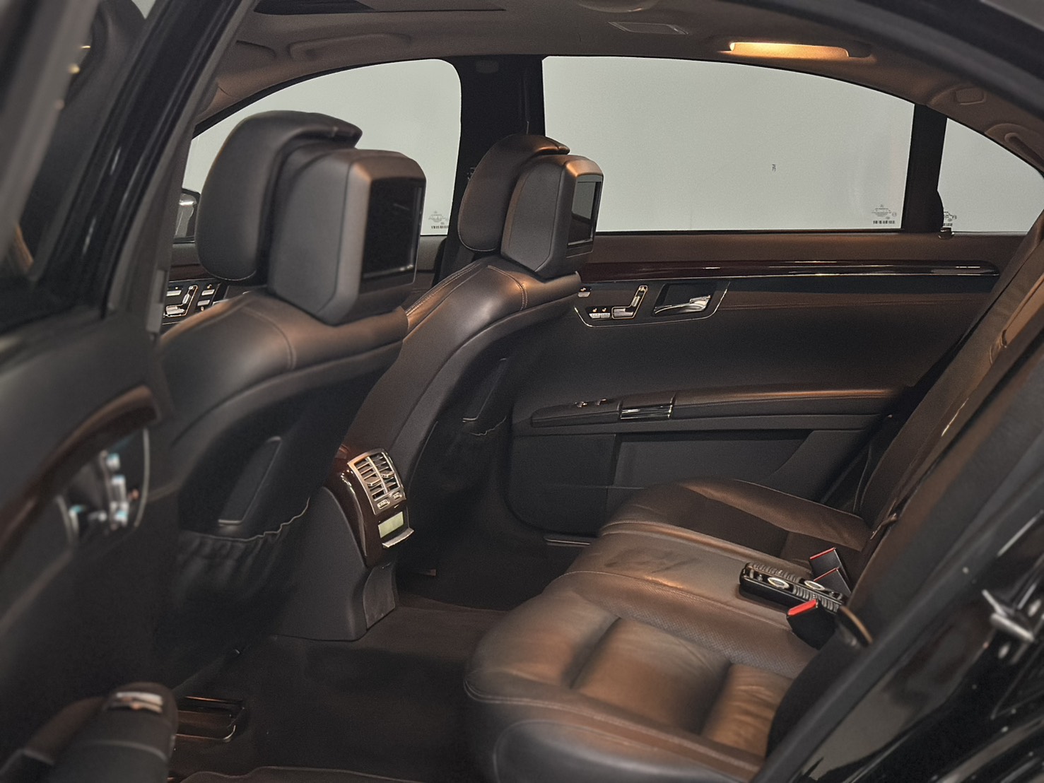 2011 M-Benz S-Class S500 L BlueEFFICIENCY 總代理  第3張相片