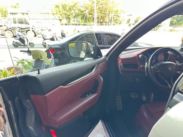 MASERATI瑪莎拉蒂 LEVANTE S  第6張相片