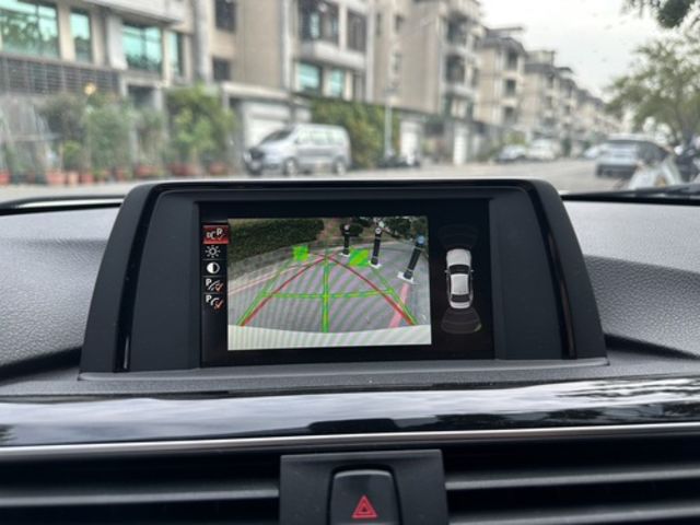 BMW寶馬 318I  第9張相片