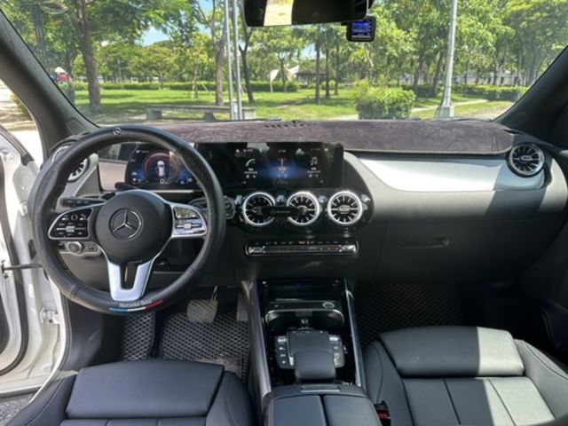 M-BENZ賓士 GLA180  第9張相片