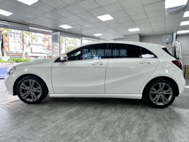 M-BENZ賓士 A180  第8張相片