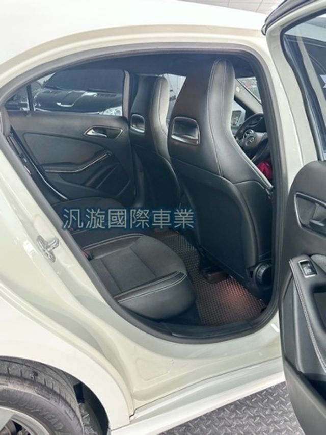 M-BENZ賓士 A180  第12張相片