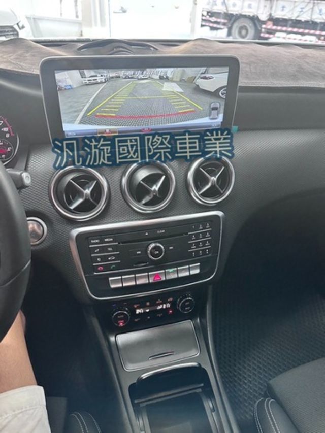 M-BENZ賓士 A180  第15張相片