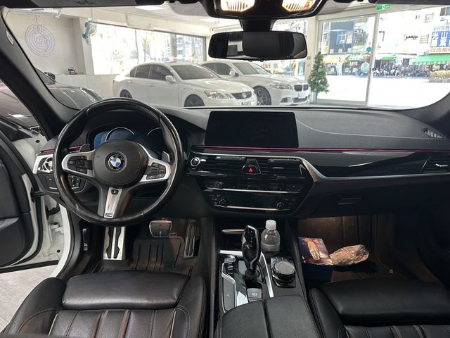 BMW寶馬 530I  第12張相片