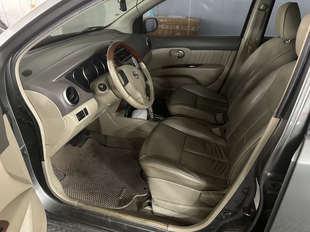NISSAN日產 LIVINA  第3張相片