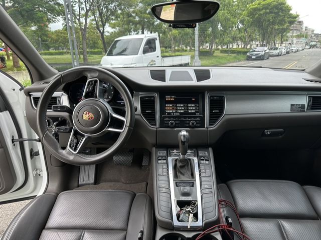PORSCHE保時捷 MACAN  第11張相片
