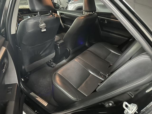 TOYOTA豐田 ALTIS  第7張相片