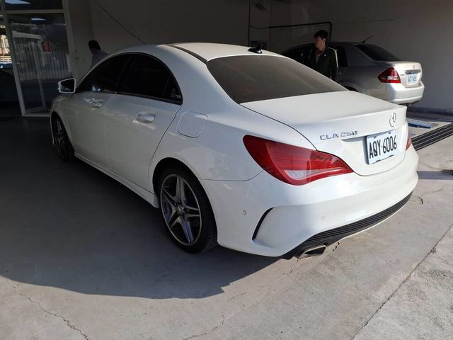 M-BENZ賓士 CLA250  第4張相片