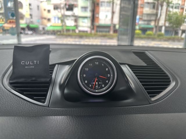 PORSCHE保時捷 MACAN  第13張相片