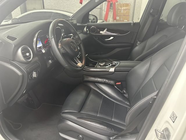 M-BENZ賓士 GLC300  第5張相片