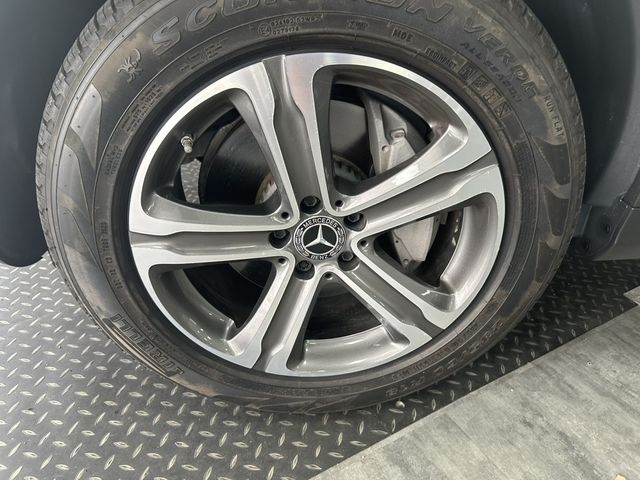 M-BENZ賓士 GLC300  第8張相片