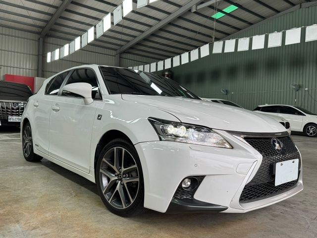 LEXUS凌志 CT200H  第1張相片