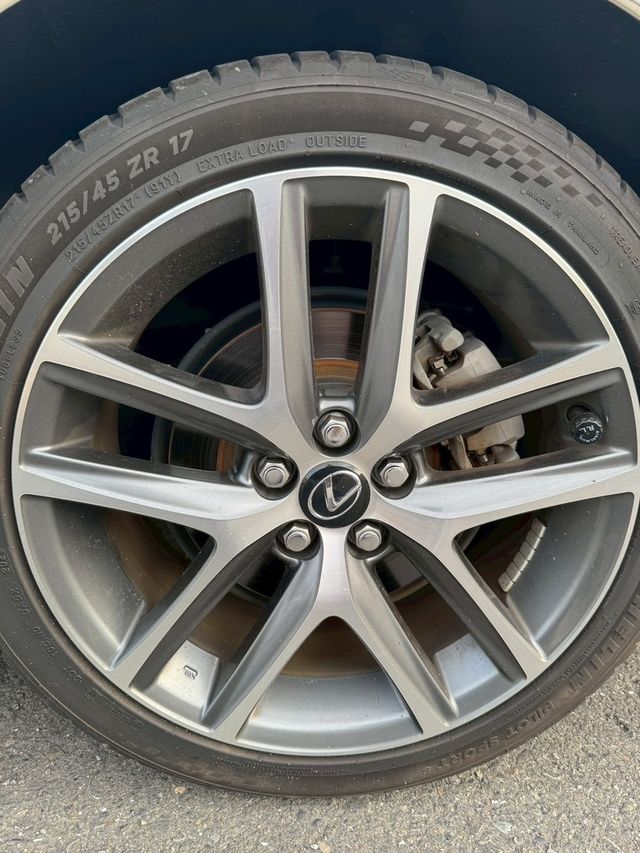 LEXUS凌志 CT200H  第6張相片