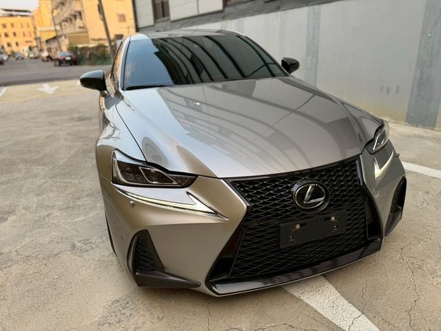 LEXUS凌志 IS 300  第2張相片