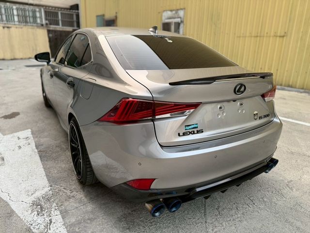 LEXUS凌志 IS 300  第3張相片
