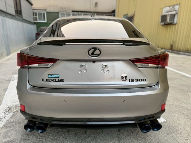 LEXUS凌志 IS 300  第4張相片