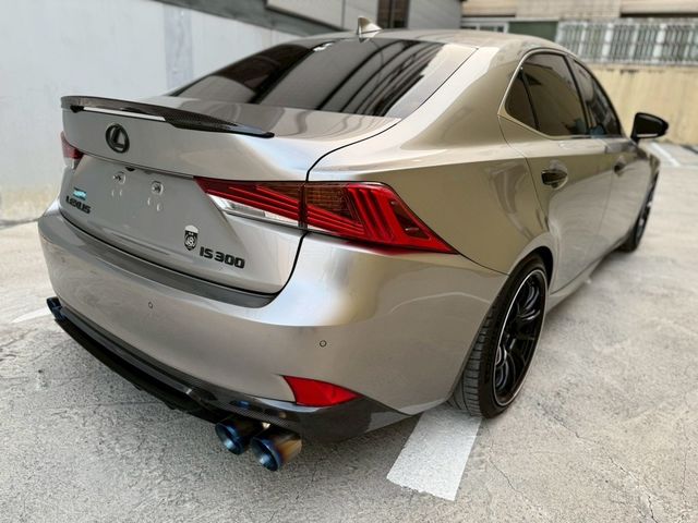 LEXUS凌志 IS 300  第5張相片