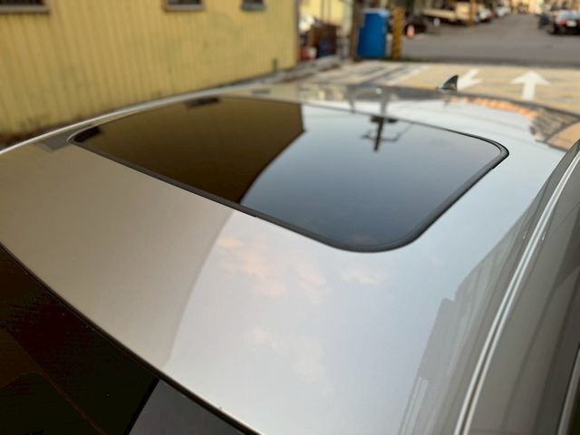 LEXUS凌志 IS 300  第7張相片