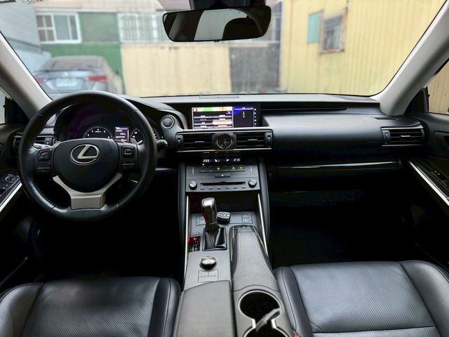 LEXUS凌志 IS 300  第10張相片