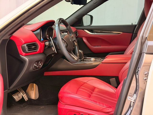 MASERATI瑪莎拉蒂 LEVANTE S  第9張相片