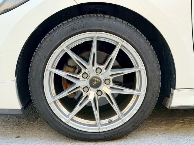 HYUNDAI現代 ELANTRA  第6張相片