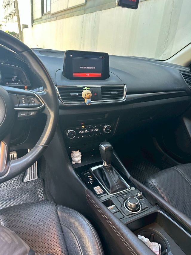 MAZDA馬自達 MAZDA 3  第3張相片