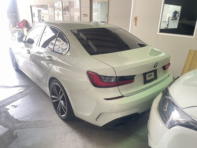 BMW寶馬 330I  第5張相片