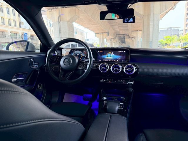M-BENZ賓士 A180  第5張相片