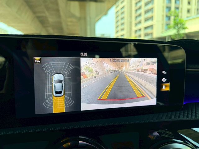 M-BENZ賓士 A180  第8張相片