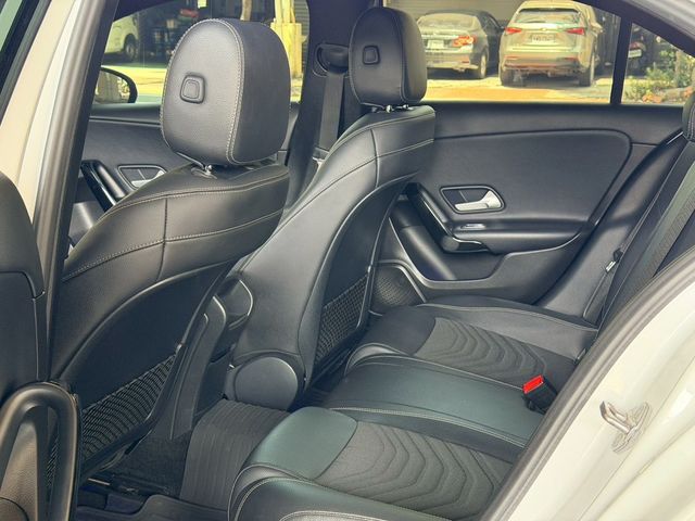 M-BENZ賓士 A180  第10張相片