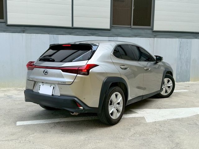 LEXUS凌志 UX250H  第2張相片