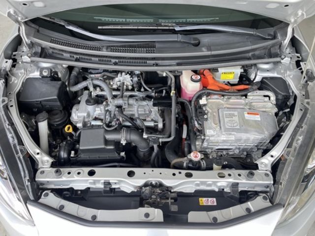 TOYOTA豐田 PRIUS C  第6張相片