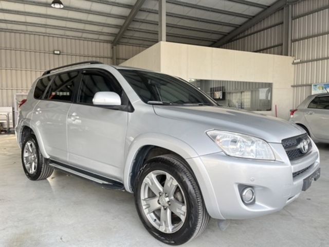 TOYOTA豐田 RAV4  第3張相片