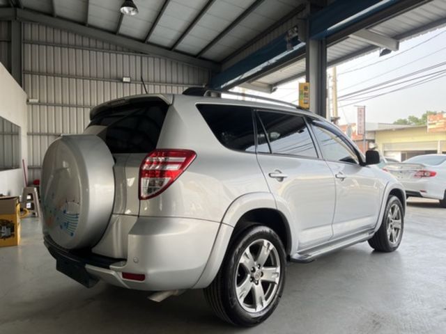 TOYOTA豐田 RAV4  第4張相片