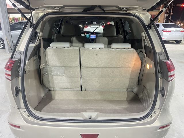 TOYOTA豐田 PREVIA  第11張相片