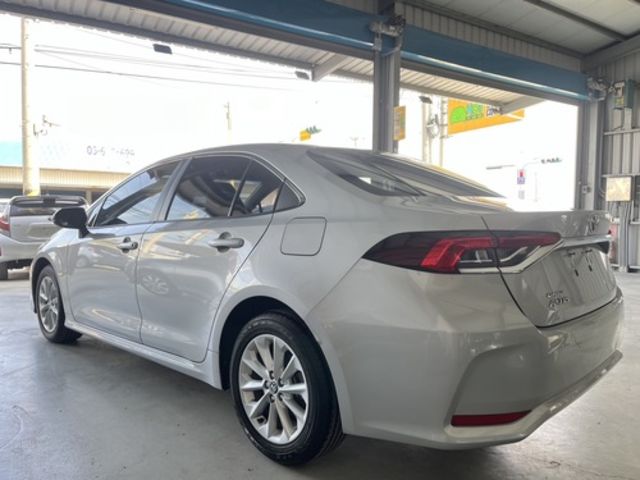 TOYOTA豐田 ALTIS  第2張相片