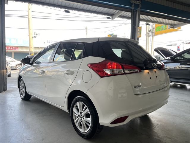 TOYOTA豐田 YARIS  第2張相片